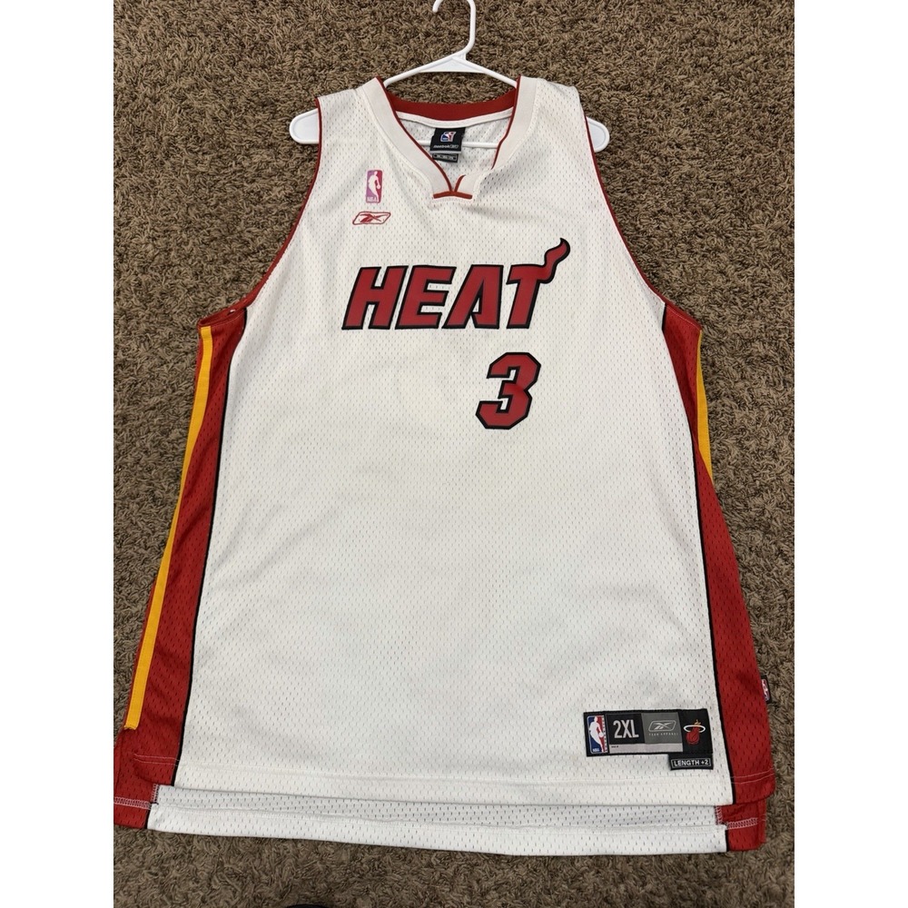 Vintage Men's Reebok Miami Heat Home Jersey Dwyane Wade White 2XL Lenght +2